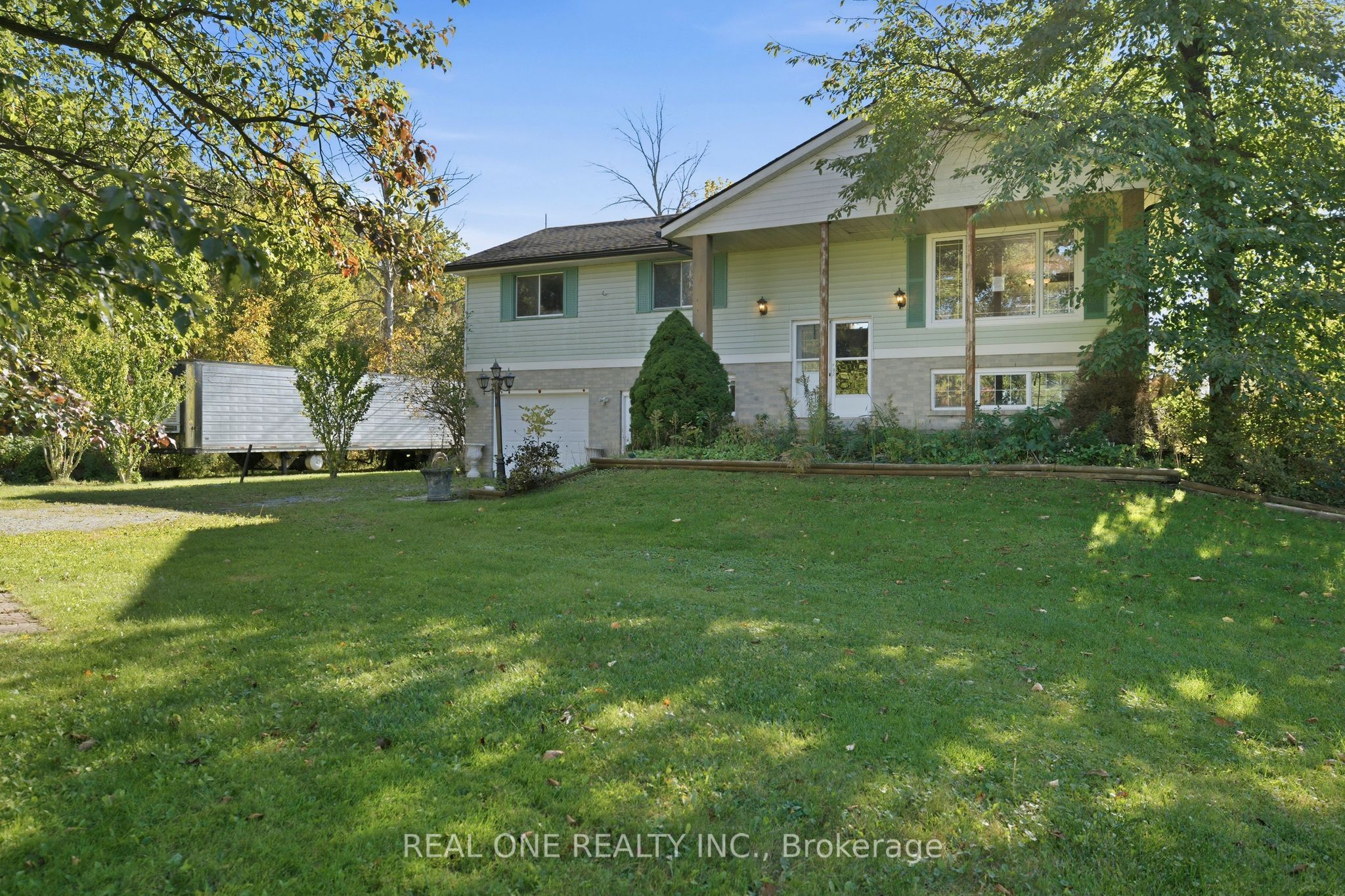 1069 Bird Road