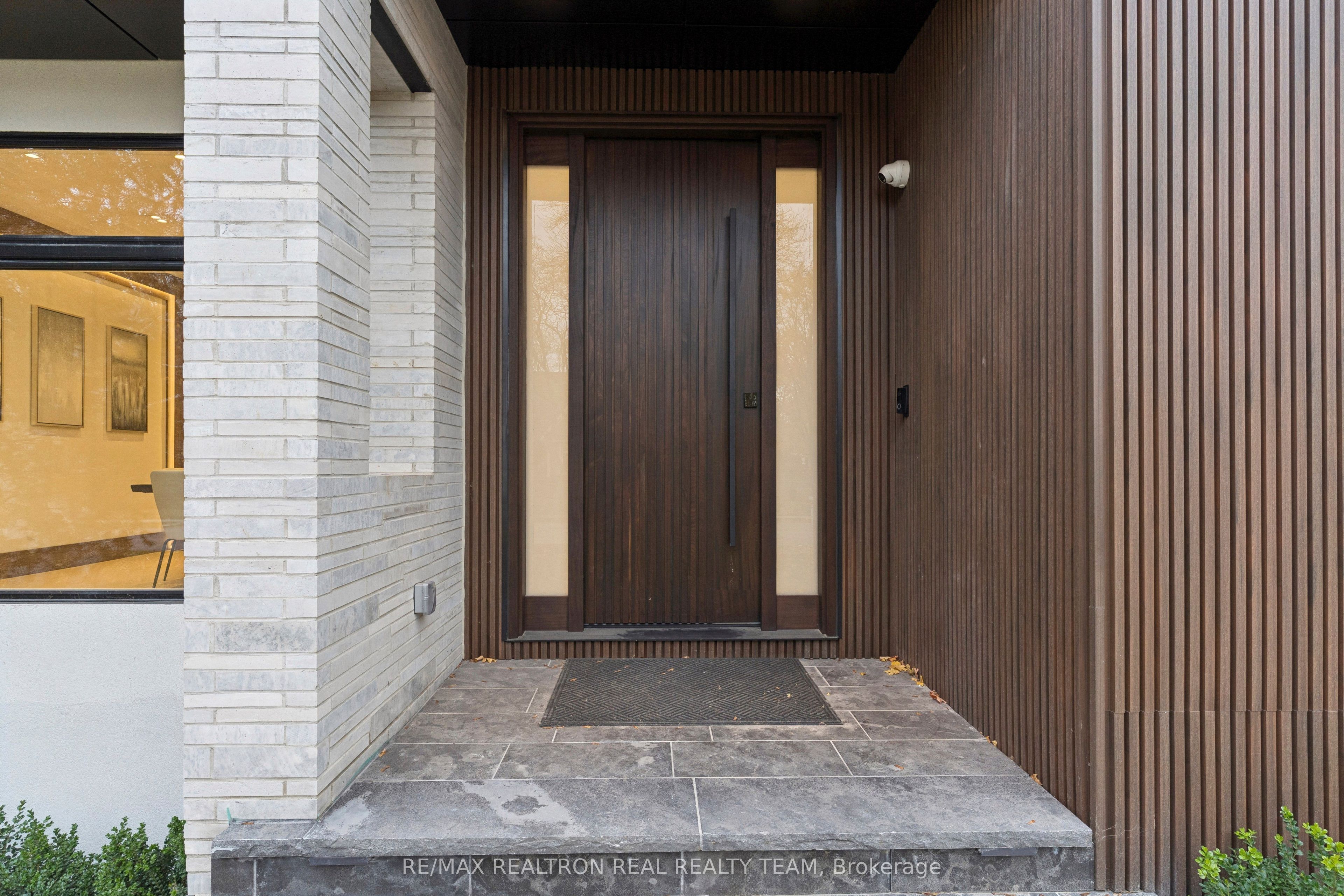 1362 Sedgewick Crescent