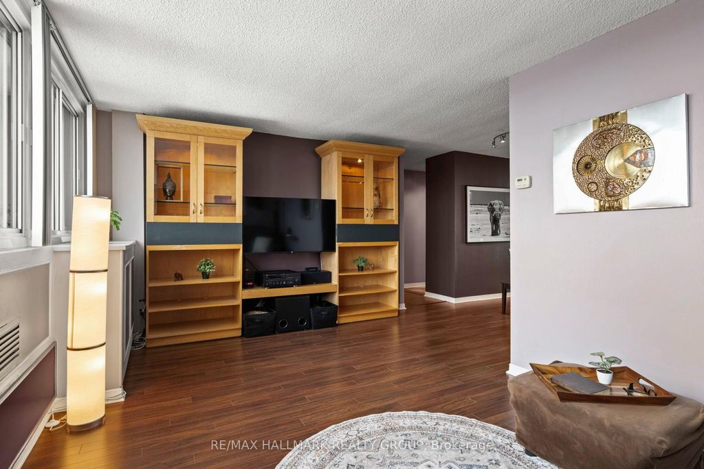 Photo of 500 Laurier Avenue W #2301, Ottawa Centre, ON K1R 5E1 (MLS # X12804452)