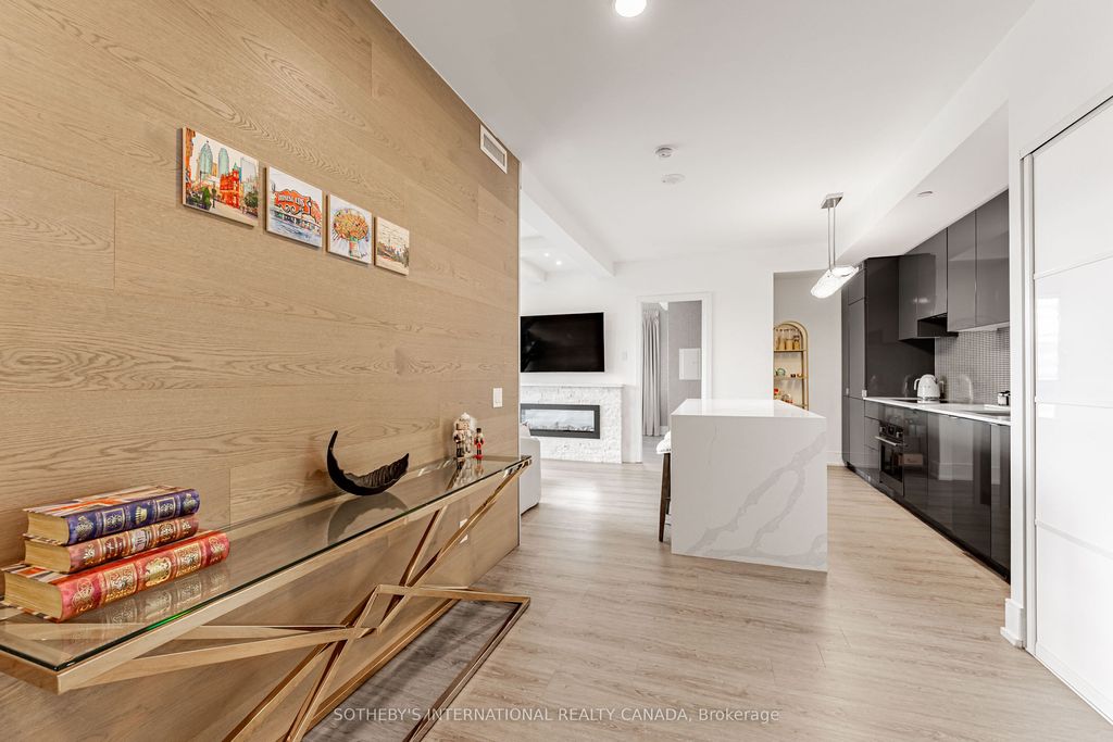 Photo of 7 Grenville Street #4511, Toronto, ON M4Y 0E9 (MLS # C13054828)