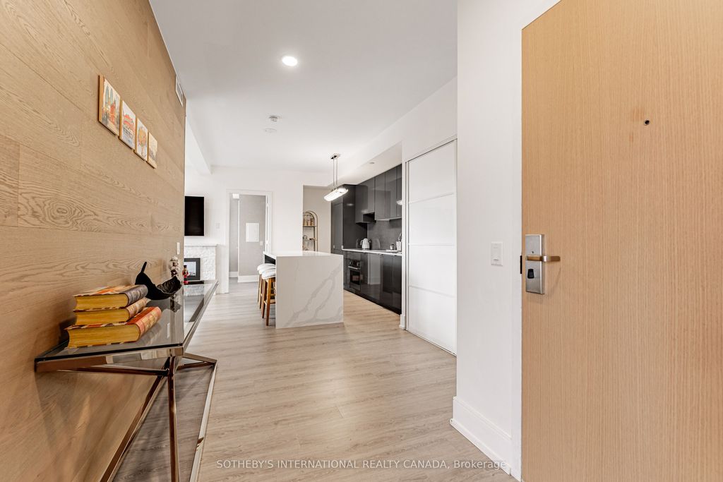 Photo of 7 Grenville Street #4511, Toronto, ON M4Y 0E9 (MLS # C13054828)