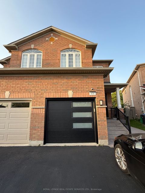 858 Khan Crescent Bsmt Mississauga ON L5V 2R4