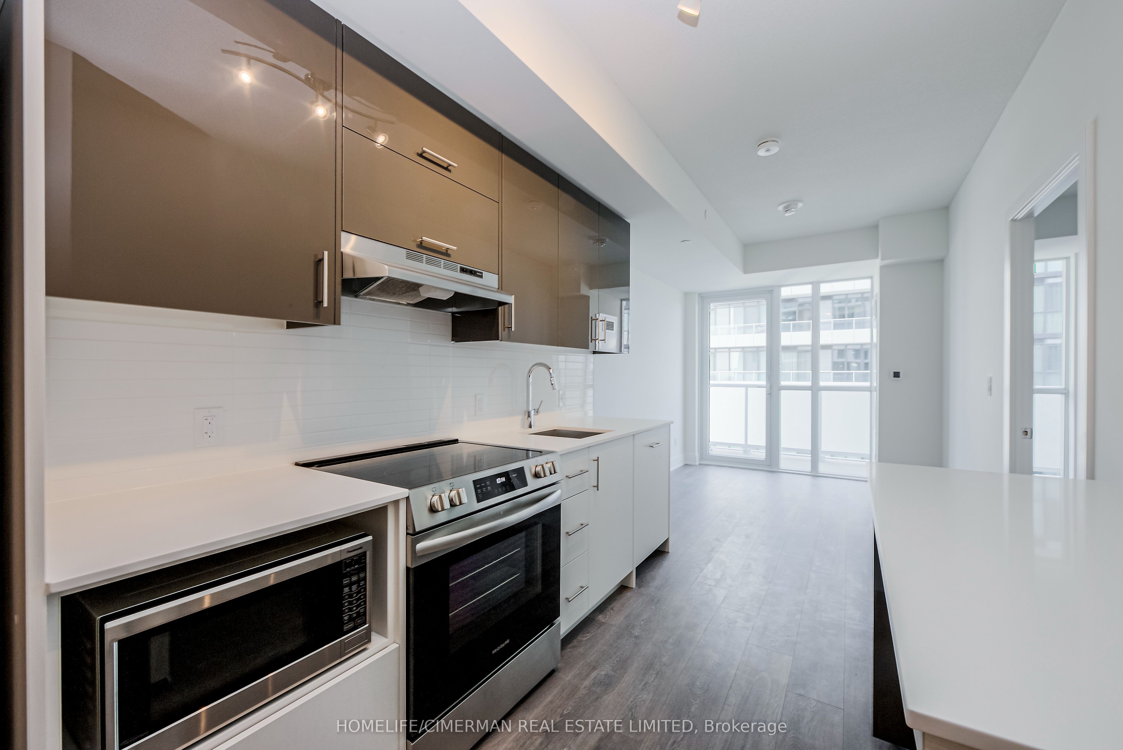 188 Fairview Mall Drive 1816