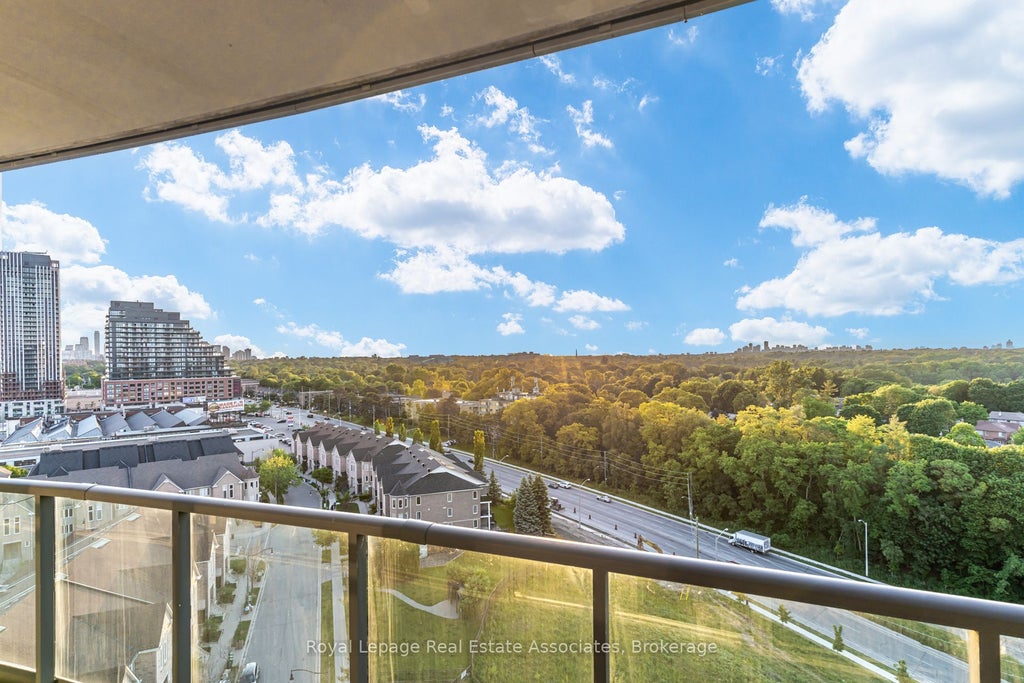 Photo of 35 Brian Peck Crescent #LPH21, Toronto, ON M4G 0A5 (MLS # C13440416)