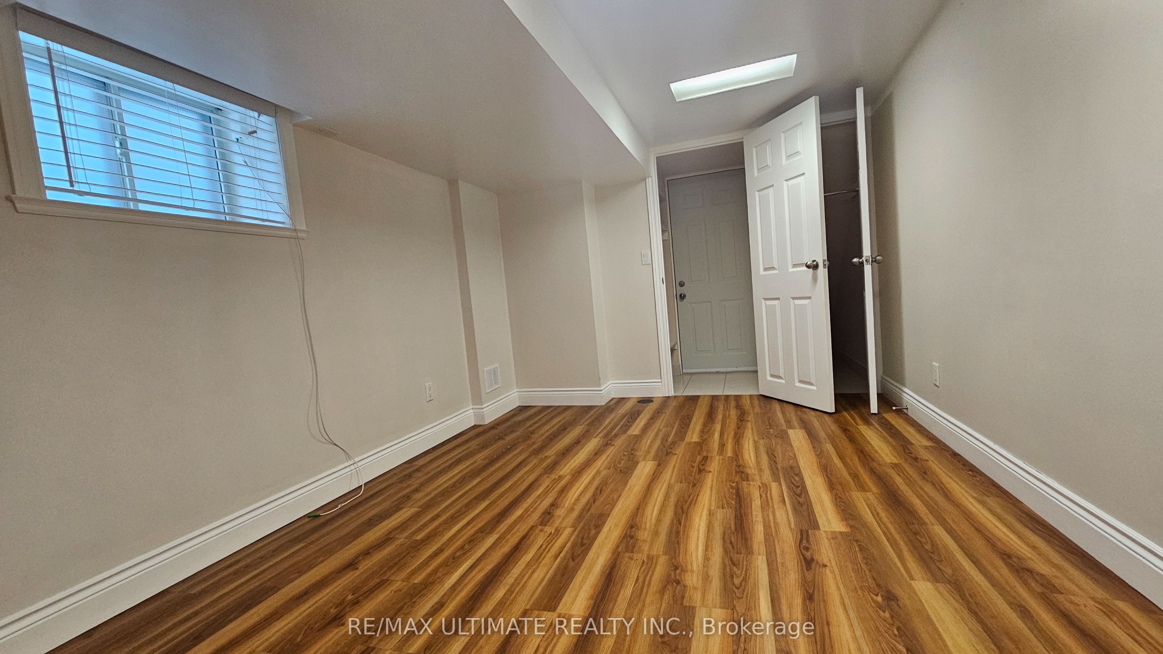 905 Lansdowne Avenue Lower