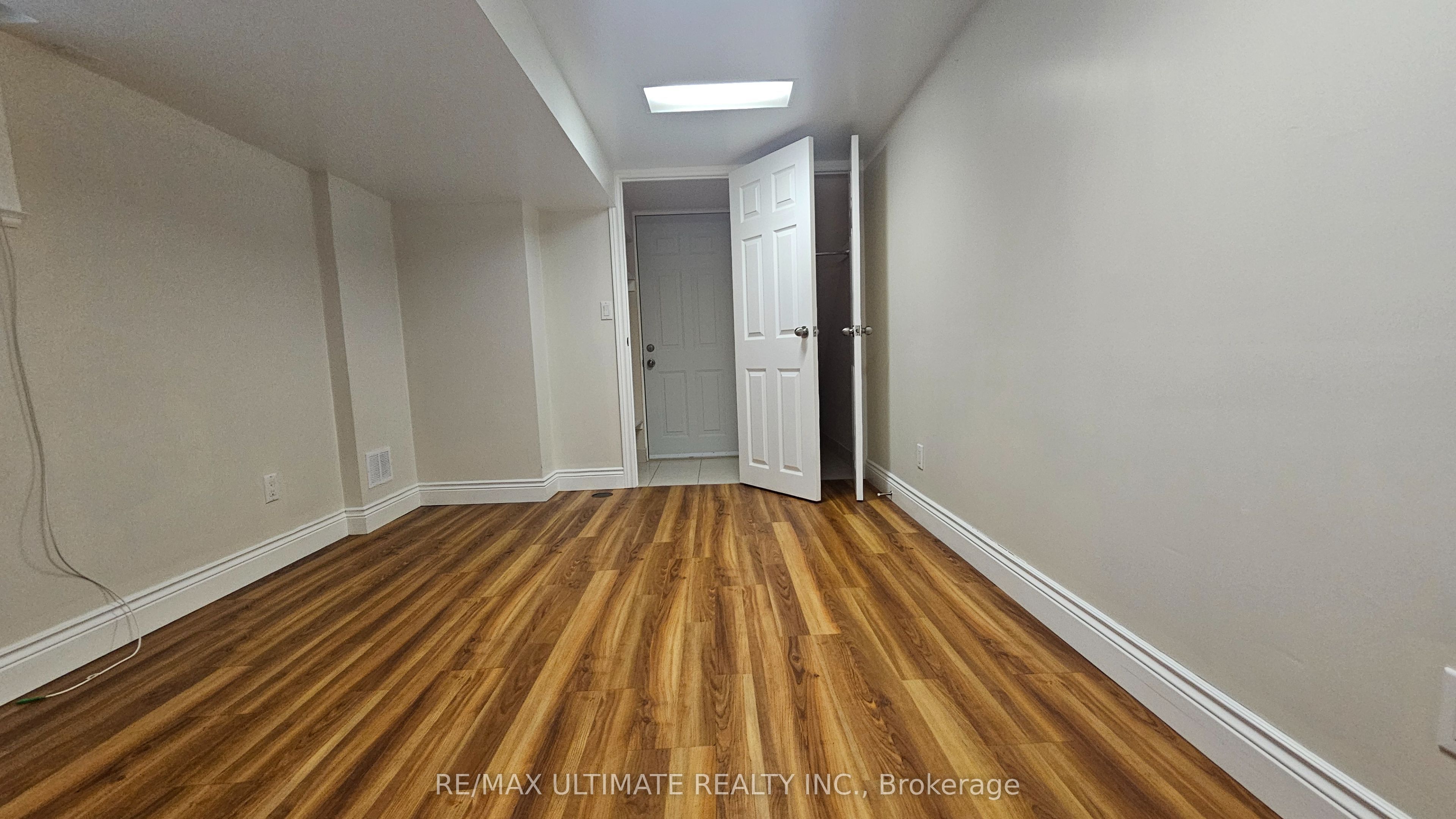 905 Lansdowne Avenue Lower