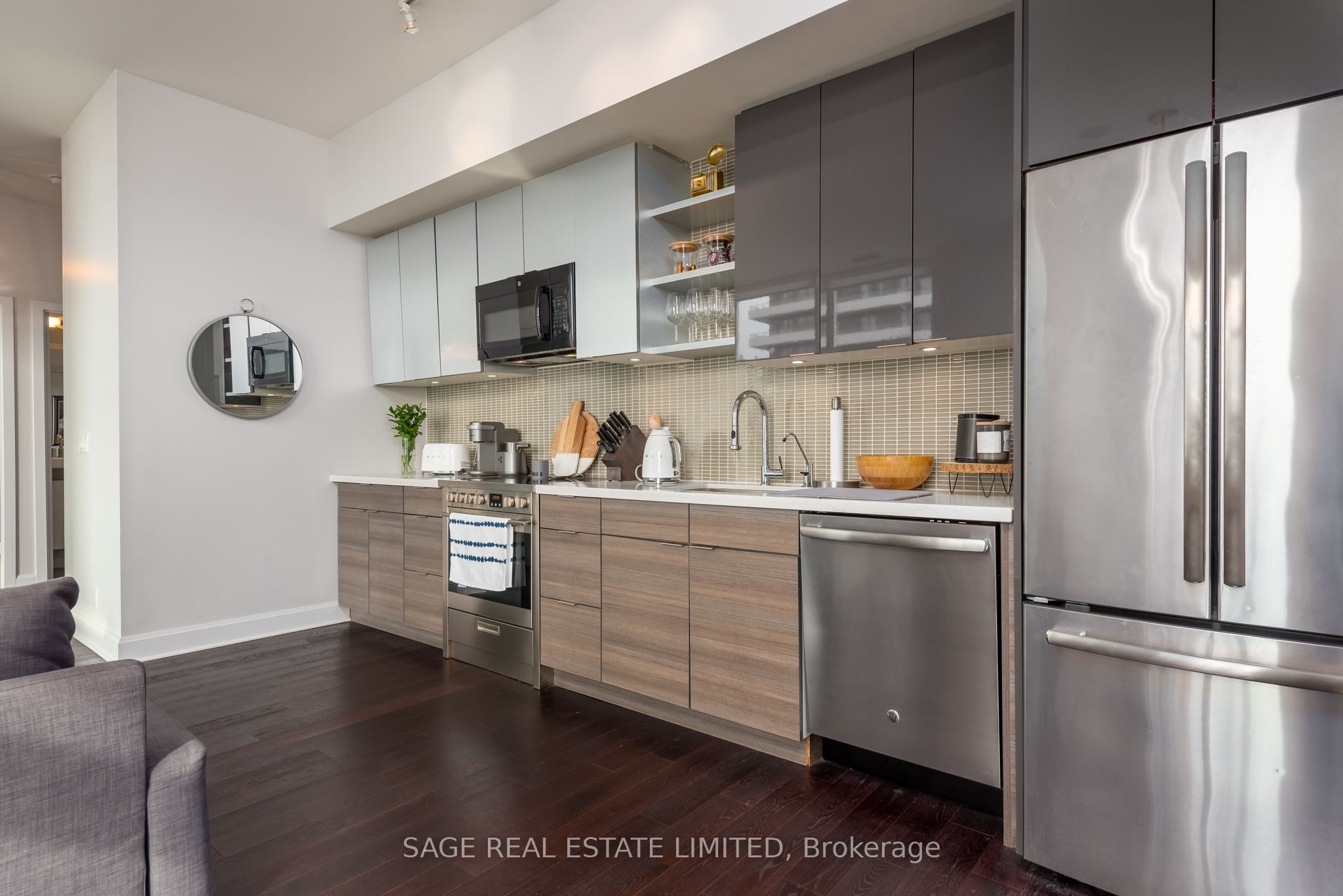 33 Shore Breeze Drive 3801