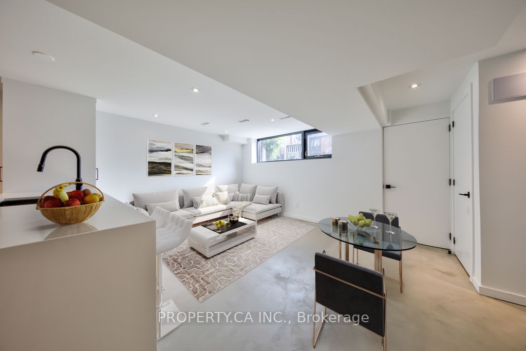 572 Palmerston Avenue Lower