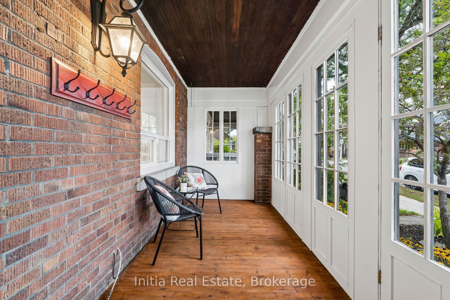 16 Glebemount Avenue