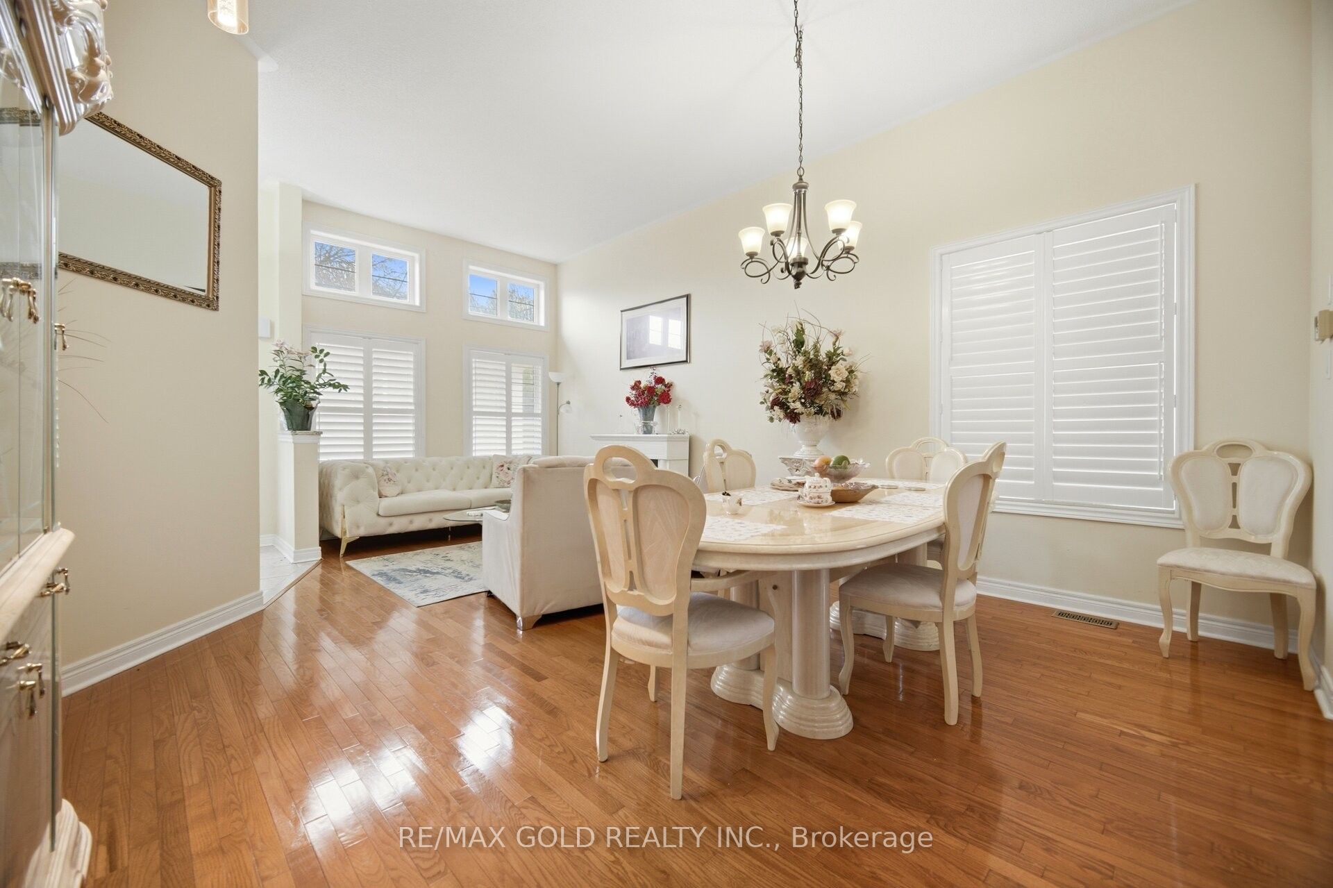 77 Trailside Walk