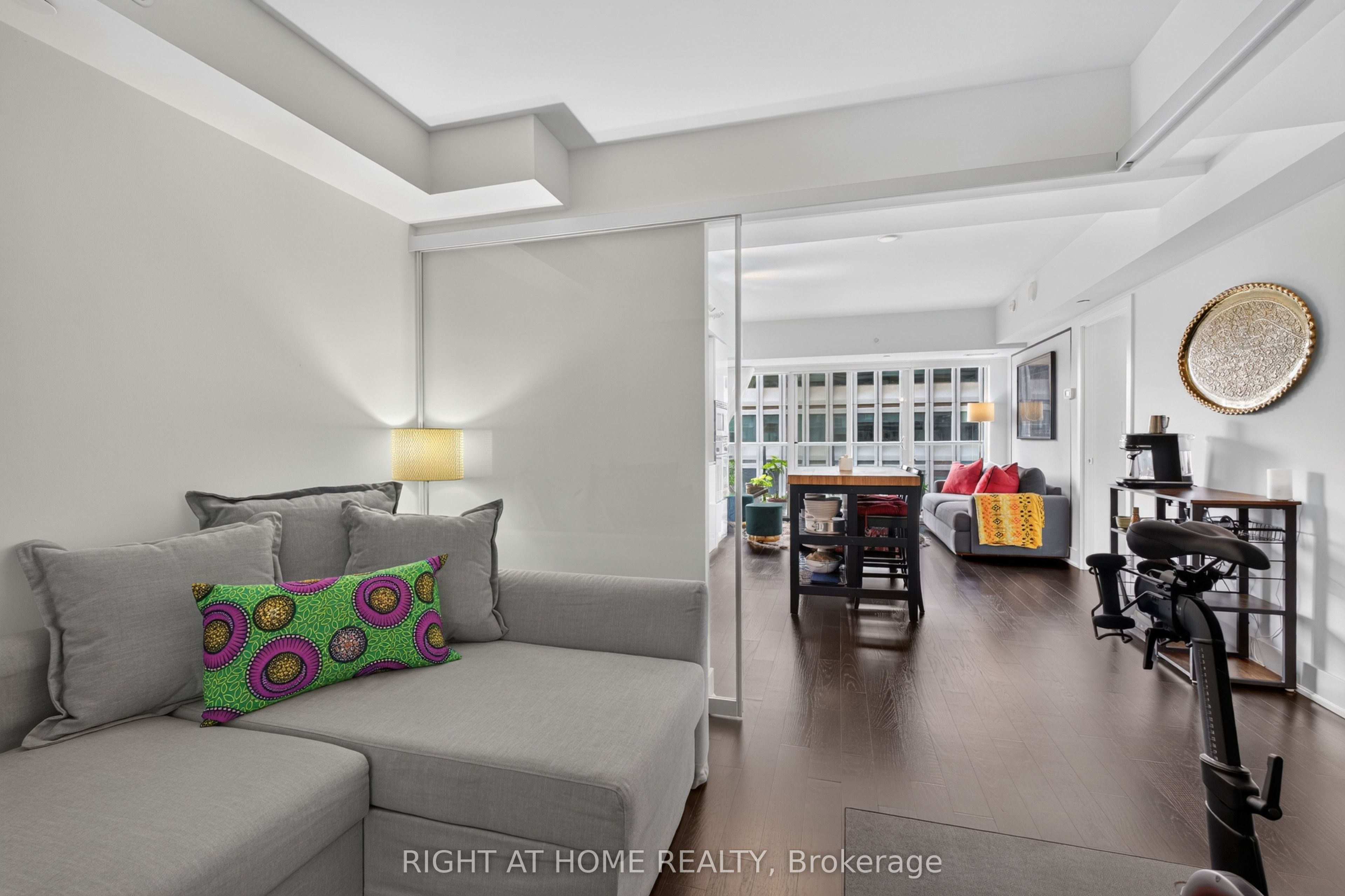 955 BAY Street 1809