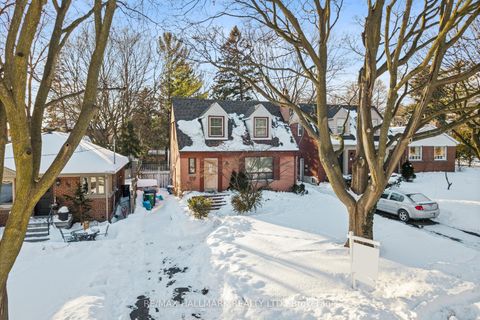 94 Ballacaine Drive Toronto ON M8Y 4B8