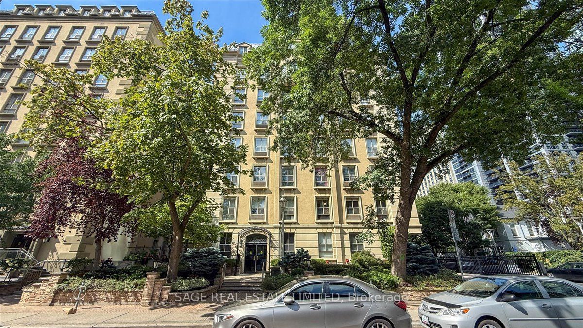 88 Charles Street E 208