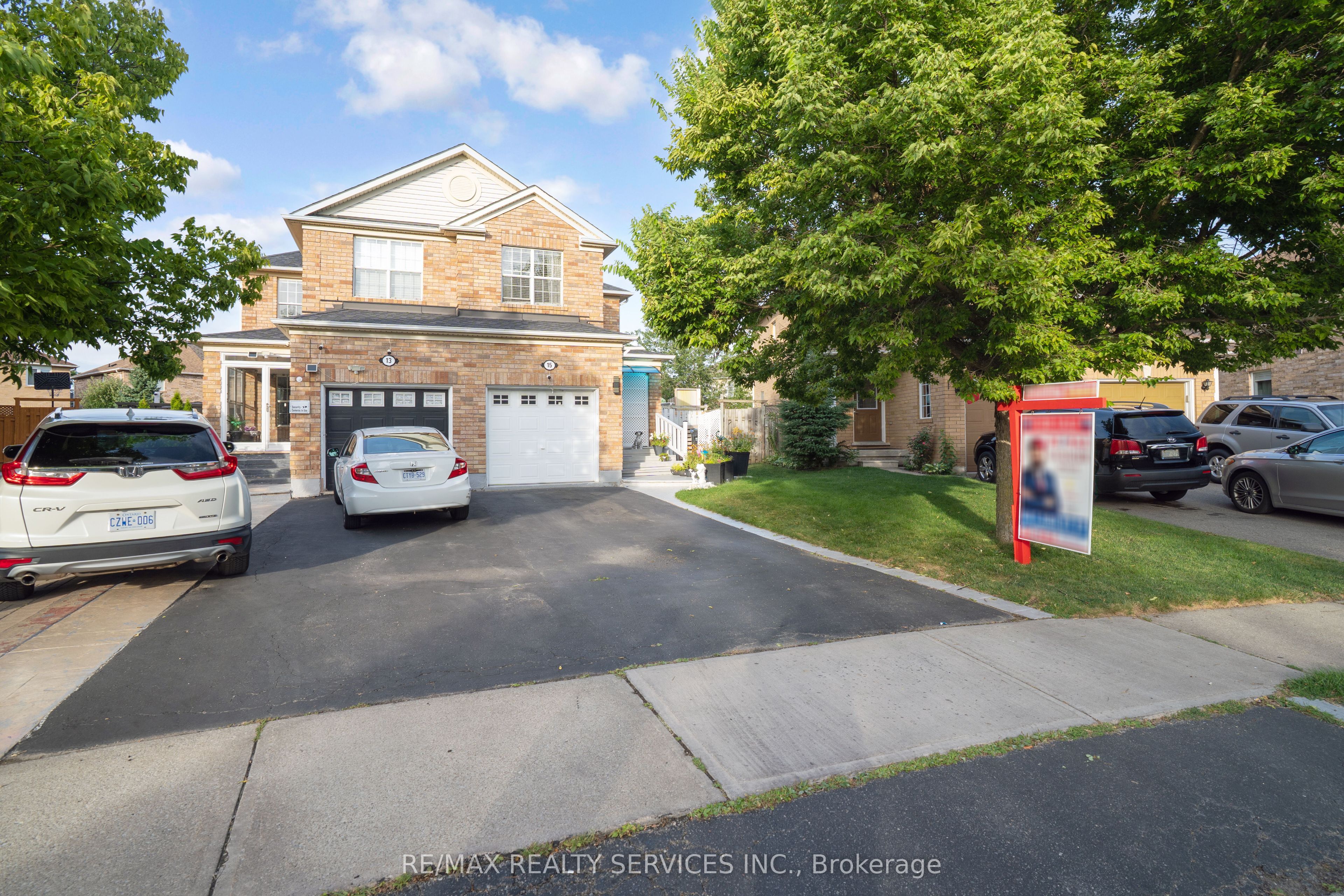 15 Dunlop Court