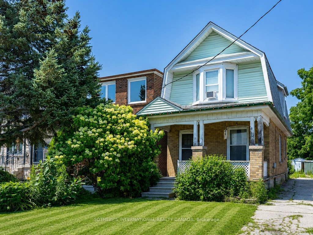 Photo of 4 Marshall Boulevard, Toronto, ON M6N 2R7 (MLS # W13700596)