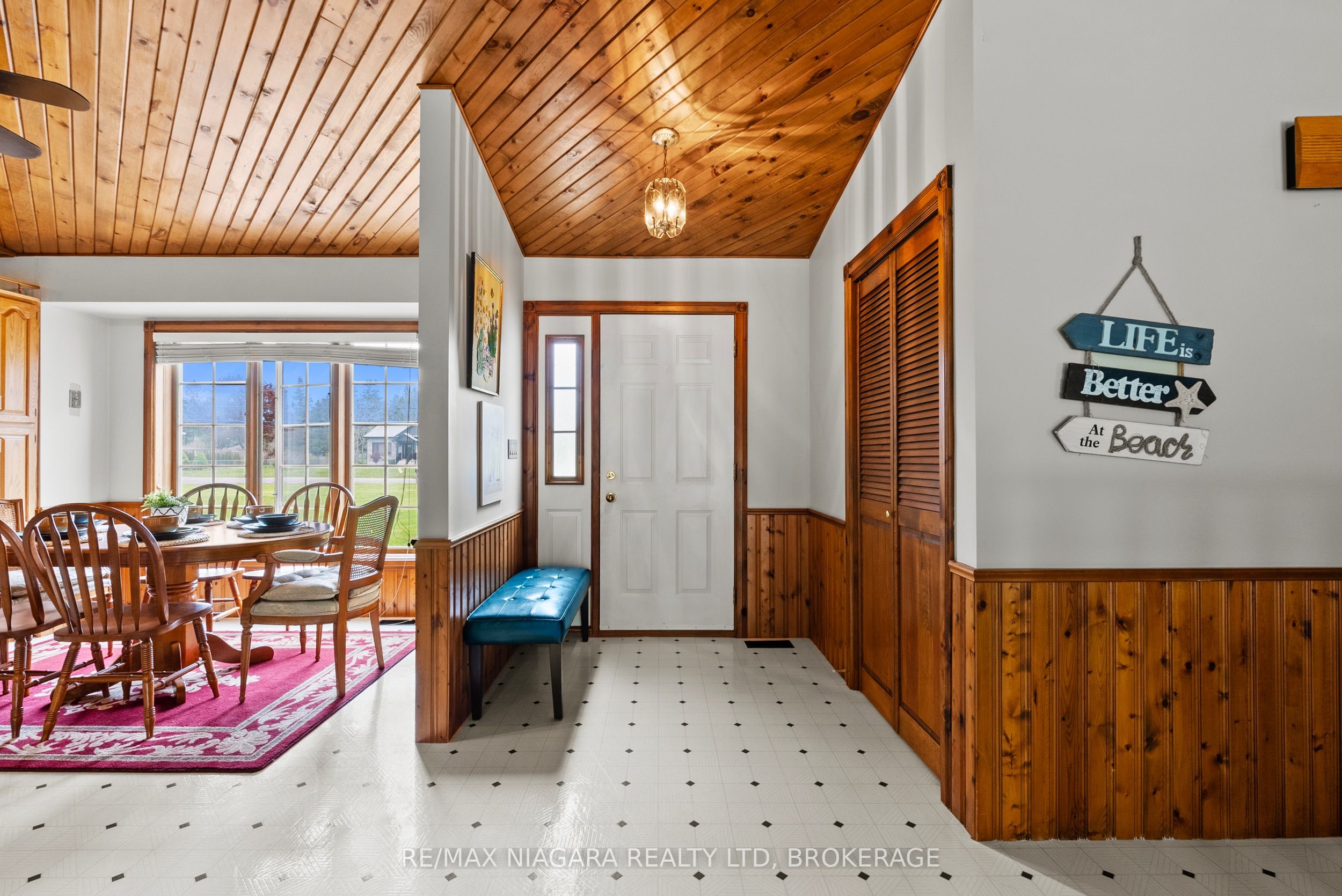 586 Empire Road