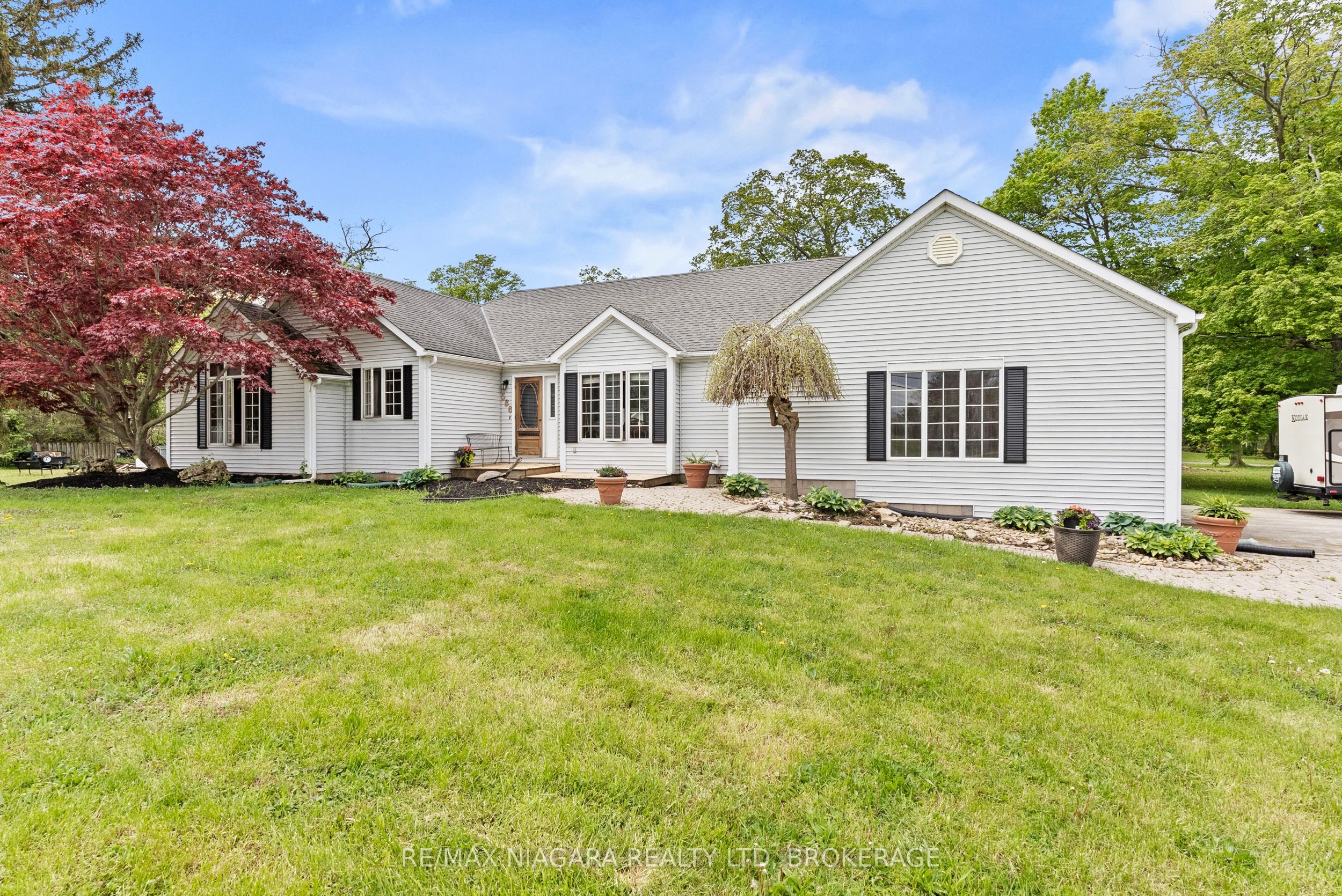 586 Empire Road