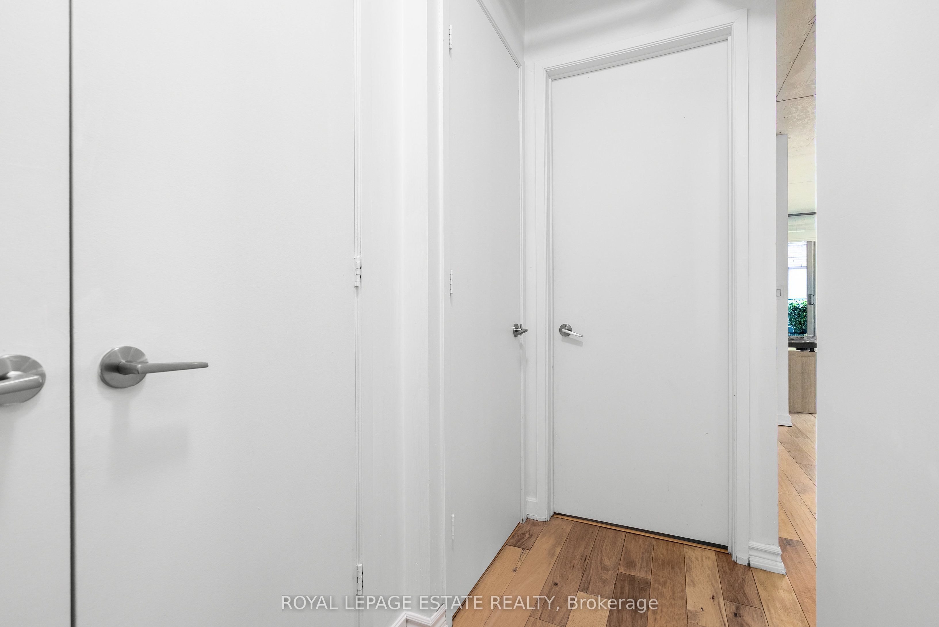 533 Richmond Street W 304
