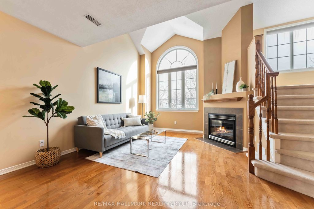 Photo of 123 Gatestone Private #13, Beacon Hill North - South and Area, ON K1J 1K5 (MLS # X12756248)