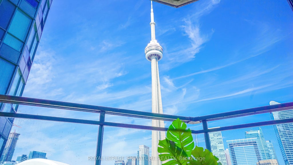Photo of 230 Queens Quay W #1726, Toronto, ON M5J 2Y7 (MLS # C13759878)