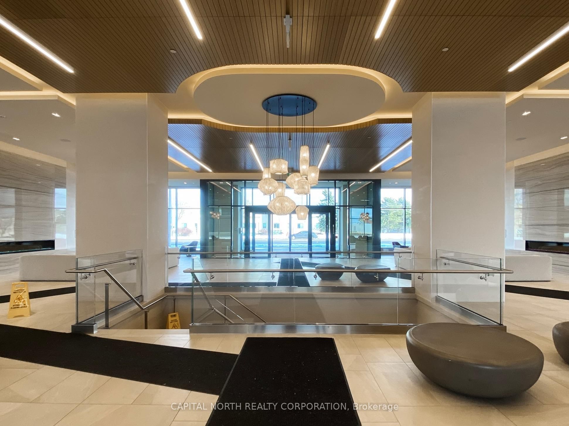 8960 Jane Street Ph112