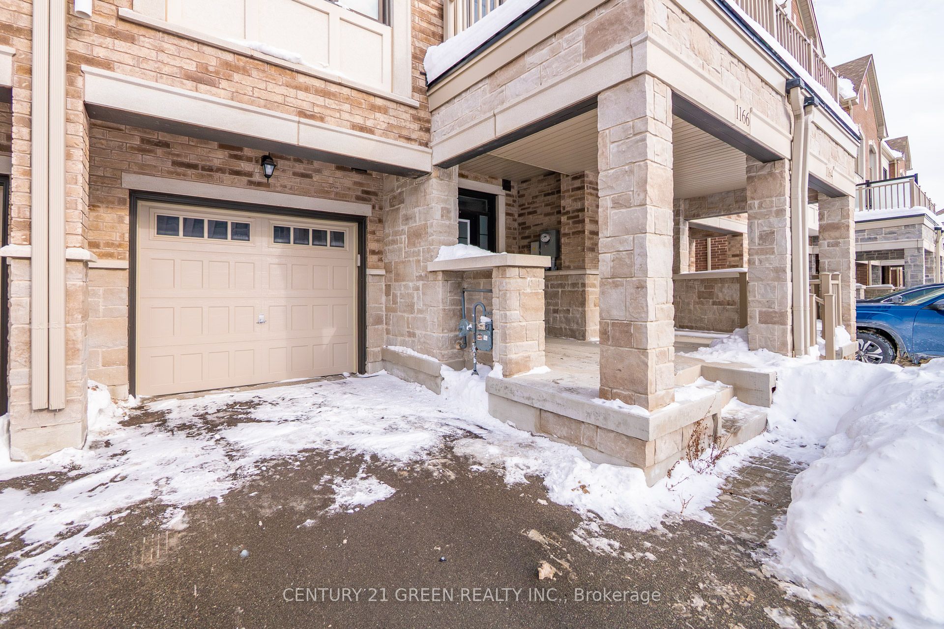 1166 Lloyd Landing Drive E