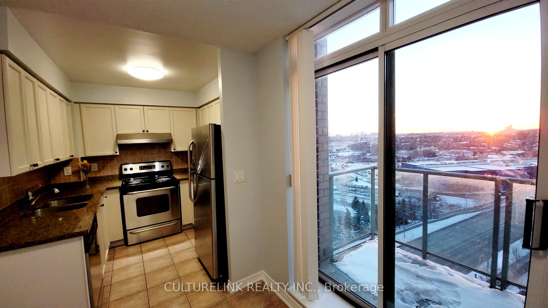 23 Oneida Crescent PH 10