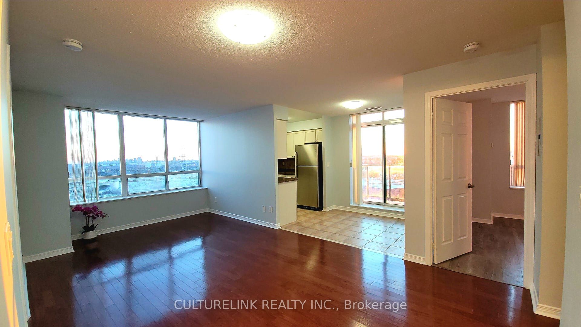 23 Oneida Crescent PH 10