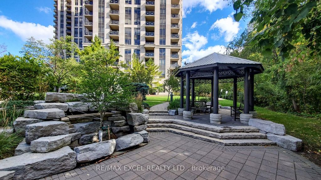 Photo of 135 Wynford Drive #1204, Toronto, ON M3C 0J4 (MLS # C12455187)