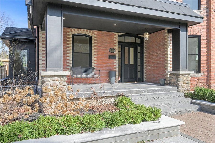 2187 Lakeshore Road