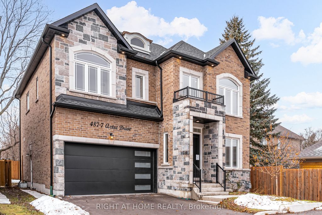 Photo of 487 Aztec Drive #7, Oshawa, ON L1J 7S7 (MLS # E12649006)