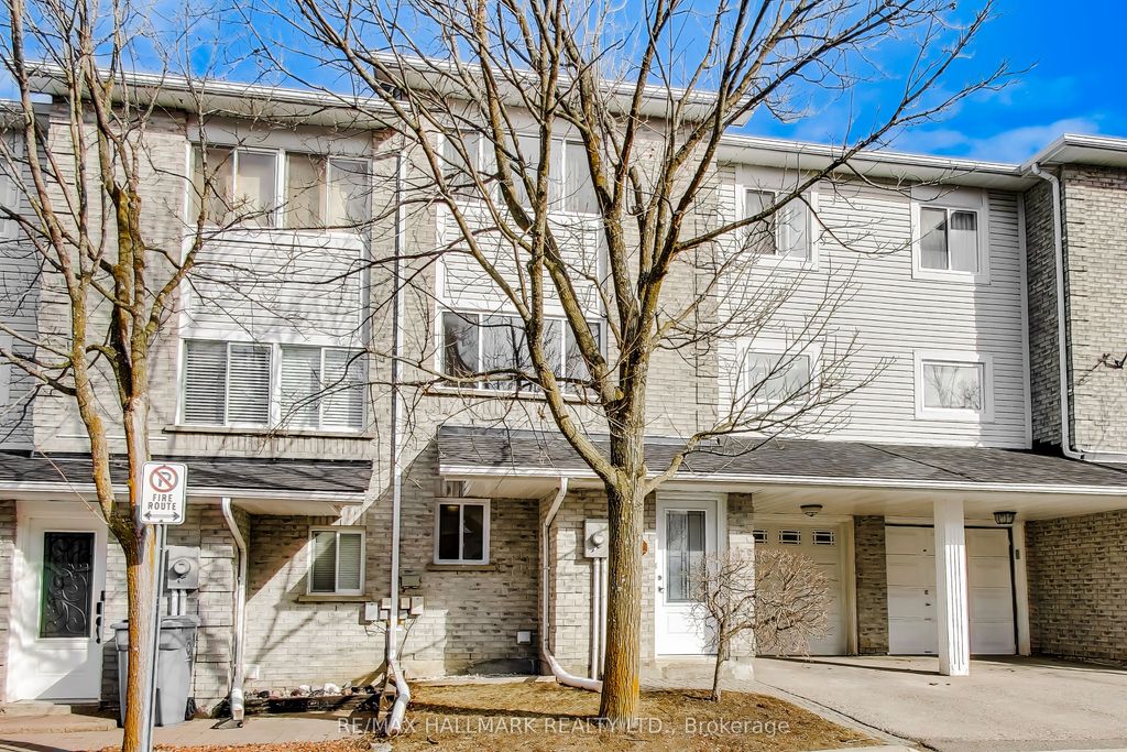 Photo of 94 William Curtis Circle, Newmarket, ON L3Y 8L6 (MLS # N13017888)