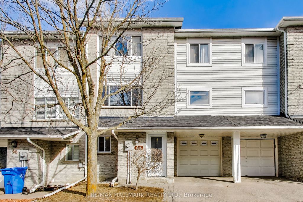 Photo of 94 William Curtis Circle, Newmarket, ON L3Y 8L6 (MLS # N13017888)