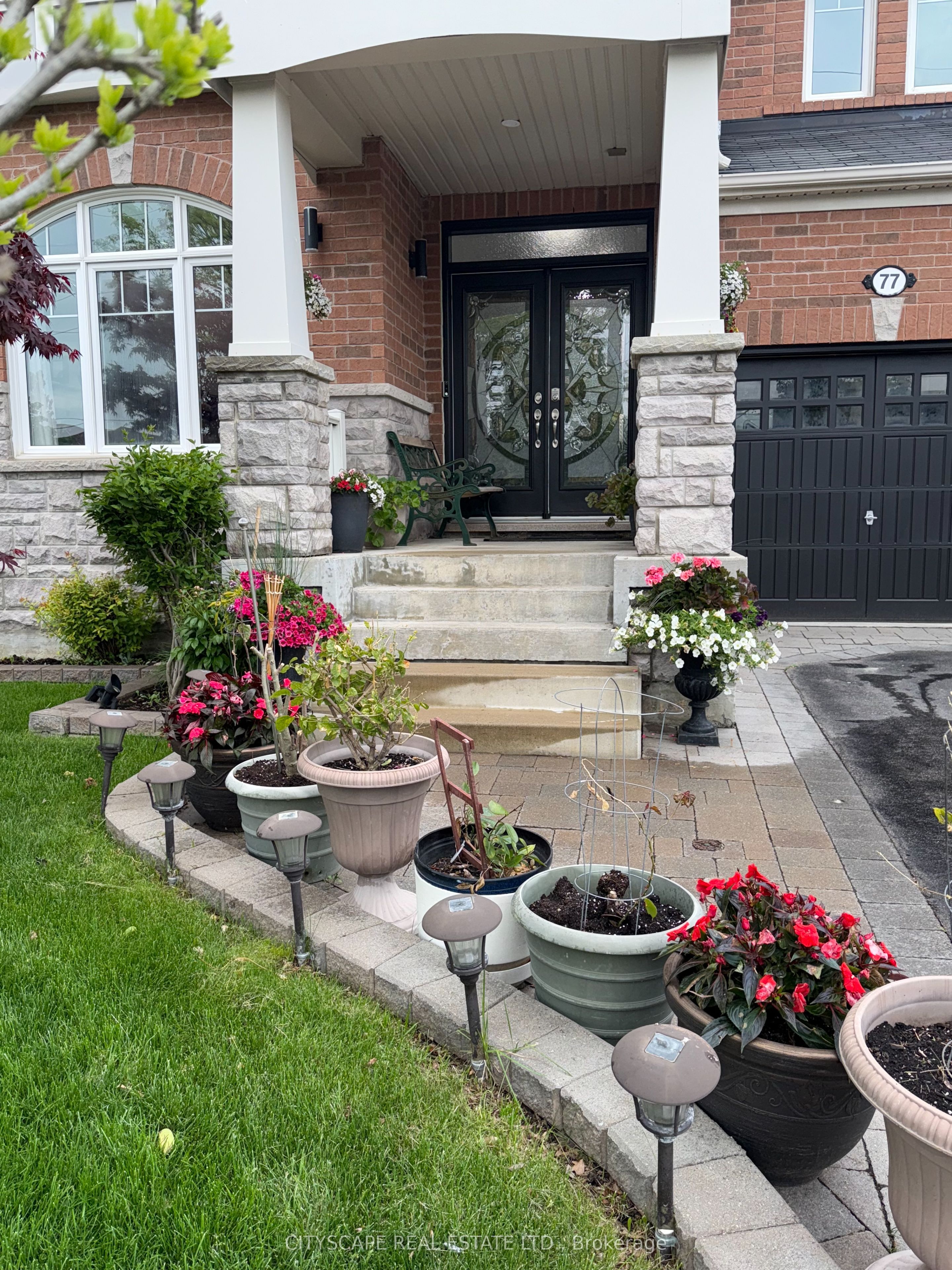 77 Bulmer Crescent