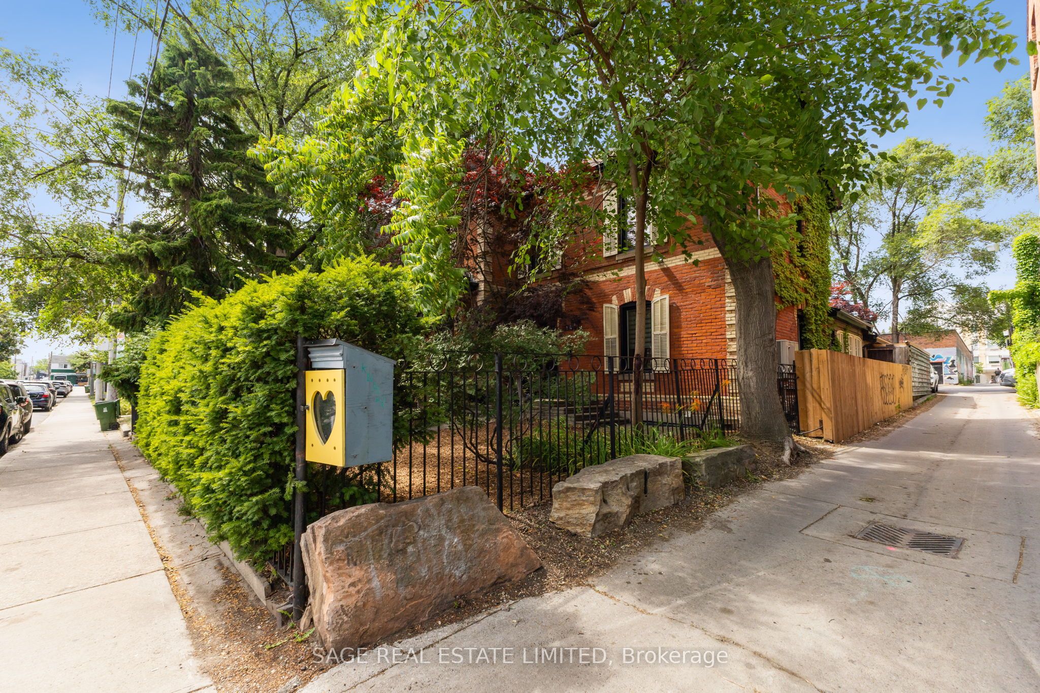 14 Halton Street