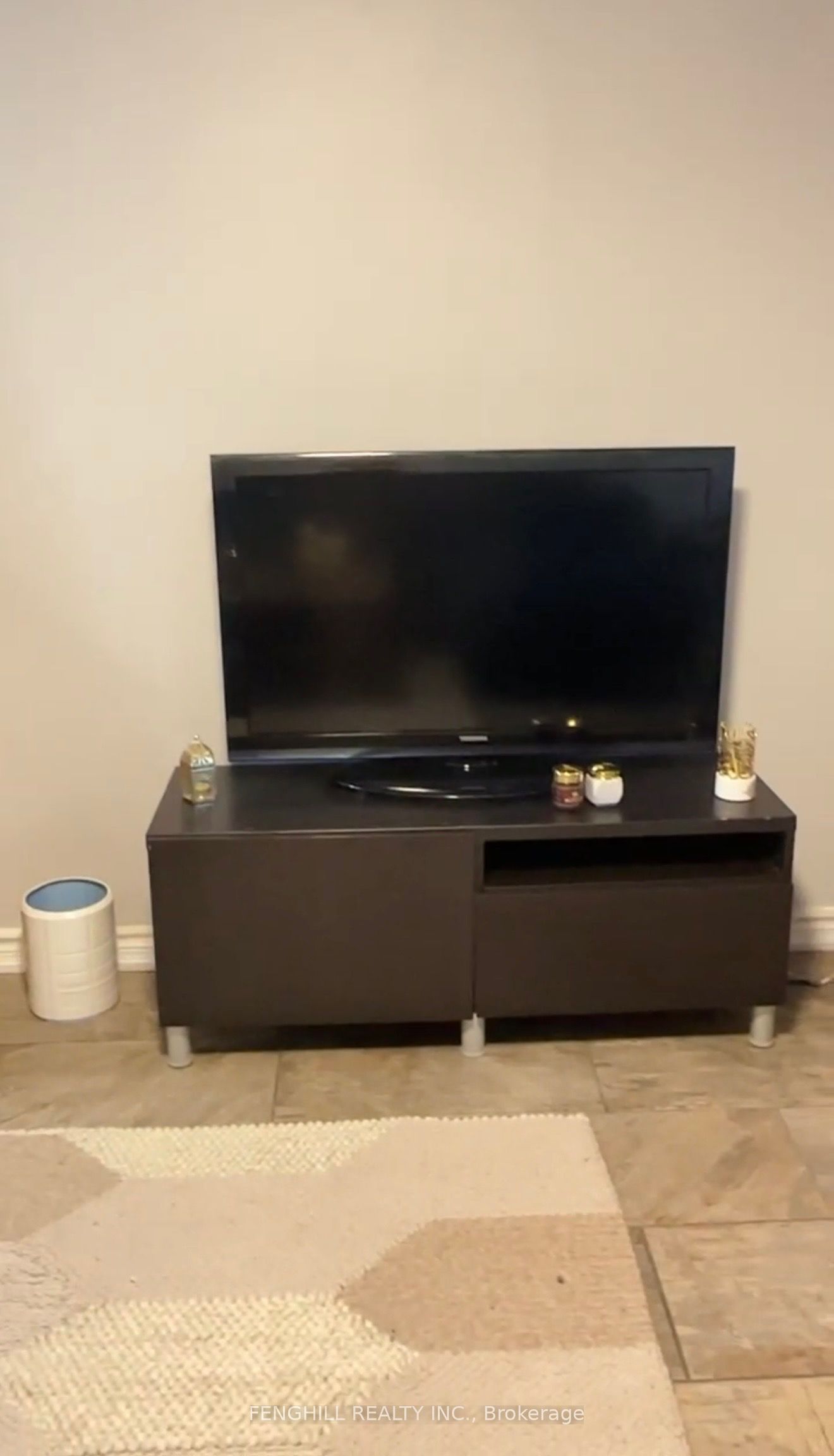 678 Bathurst Street 3