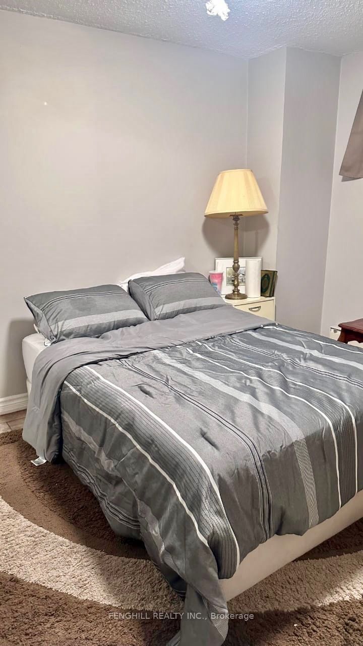 678 Bathurst Street 3