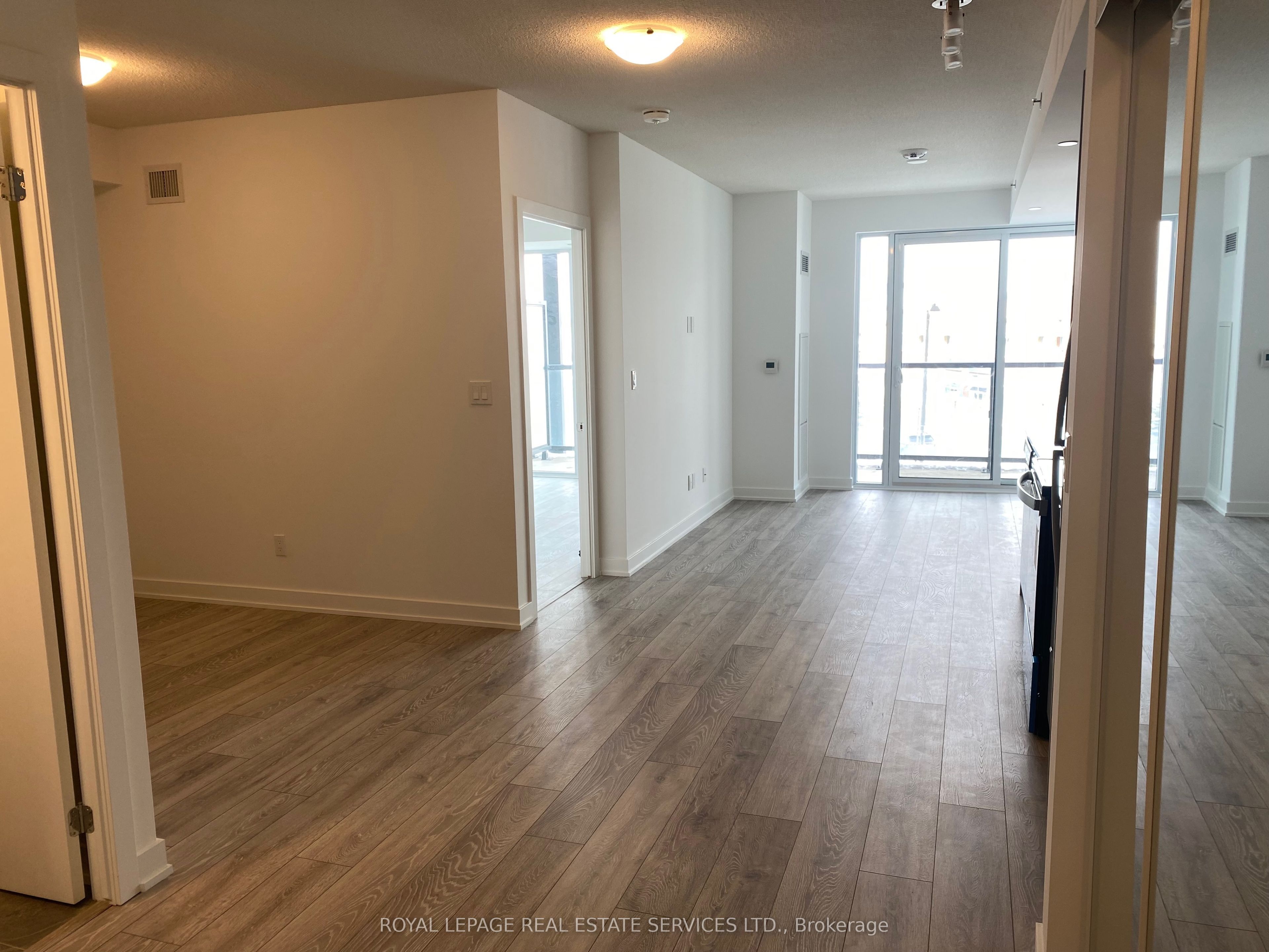 3210 Dakota Common A318