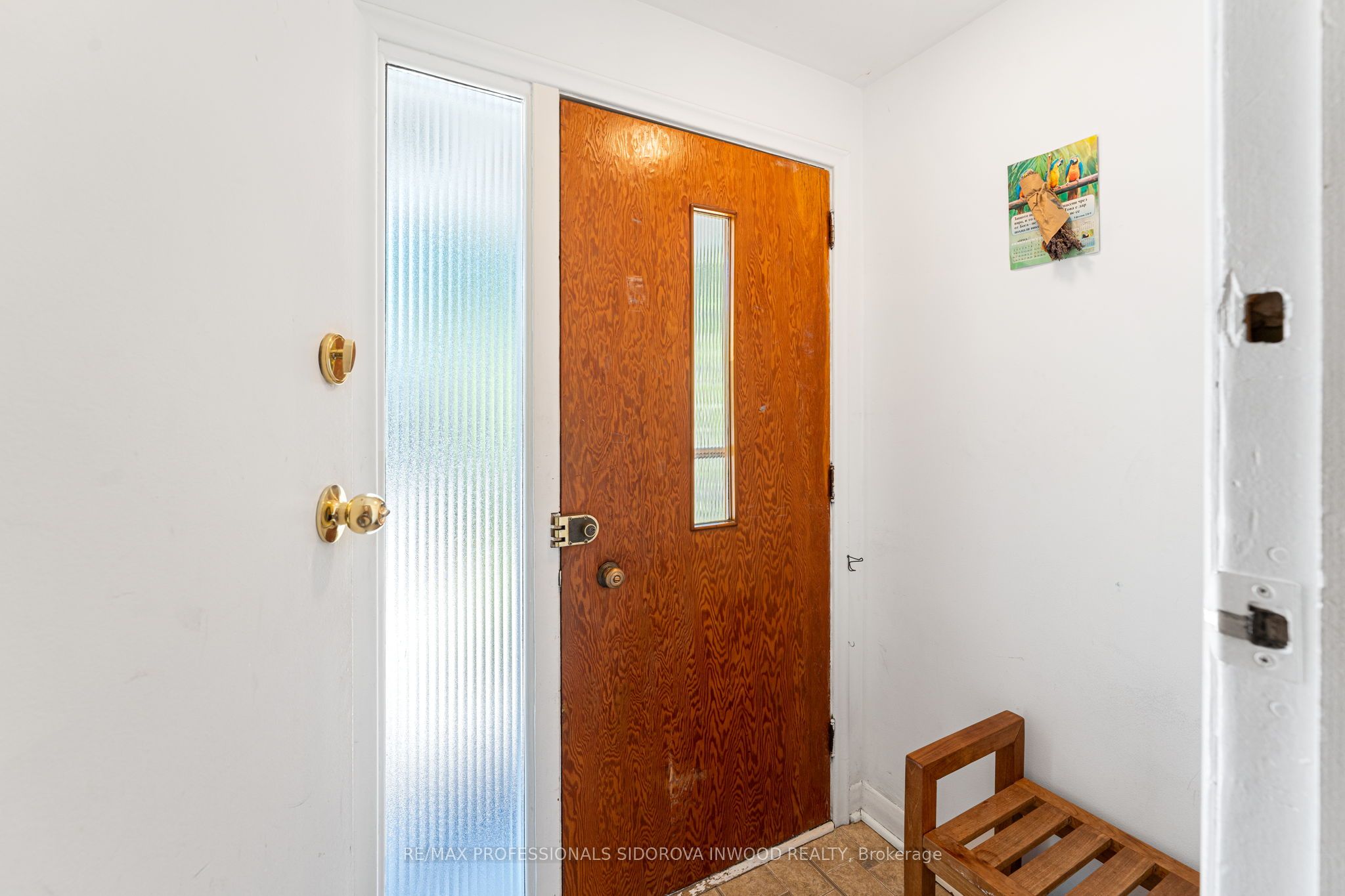 108 Indian Road Crescent Upper Unit