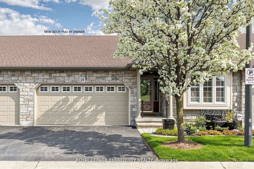 Photo of 29 Rose Glen Crescent, Niagara-on-the-Lake, ON L0S 1T0 (MLS # X13570038)