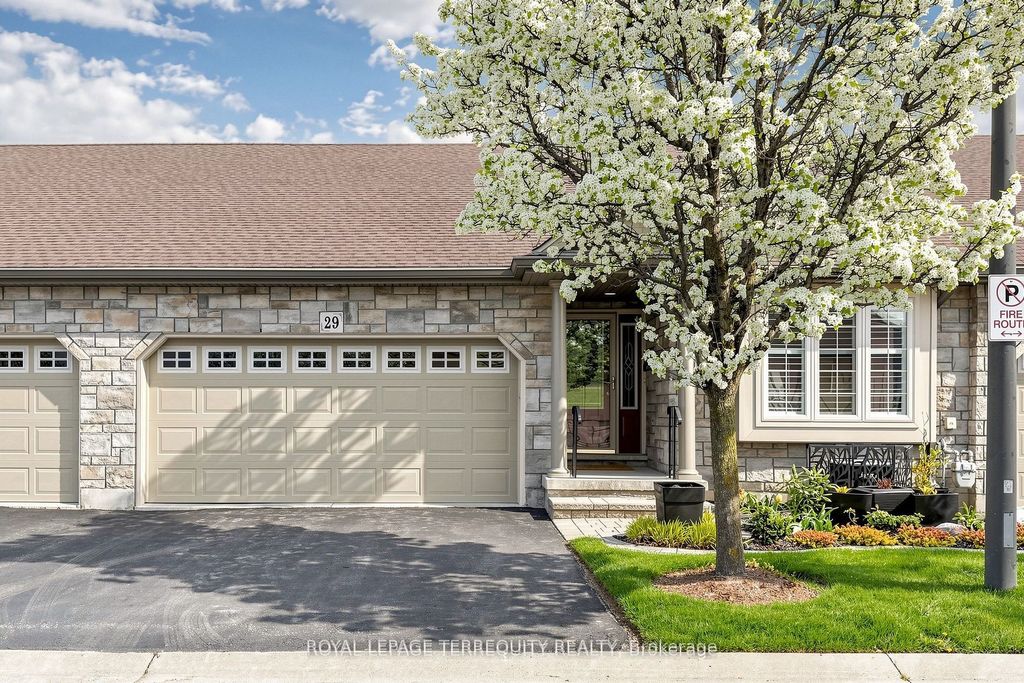 Photo of 29 Rose Glen Crescent, Niagara-on-the-Lake, ON L0S 1T0 (MLS # X13570038)