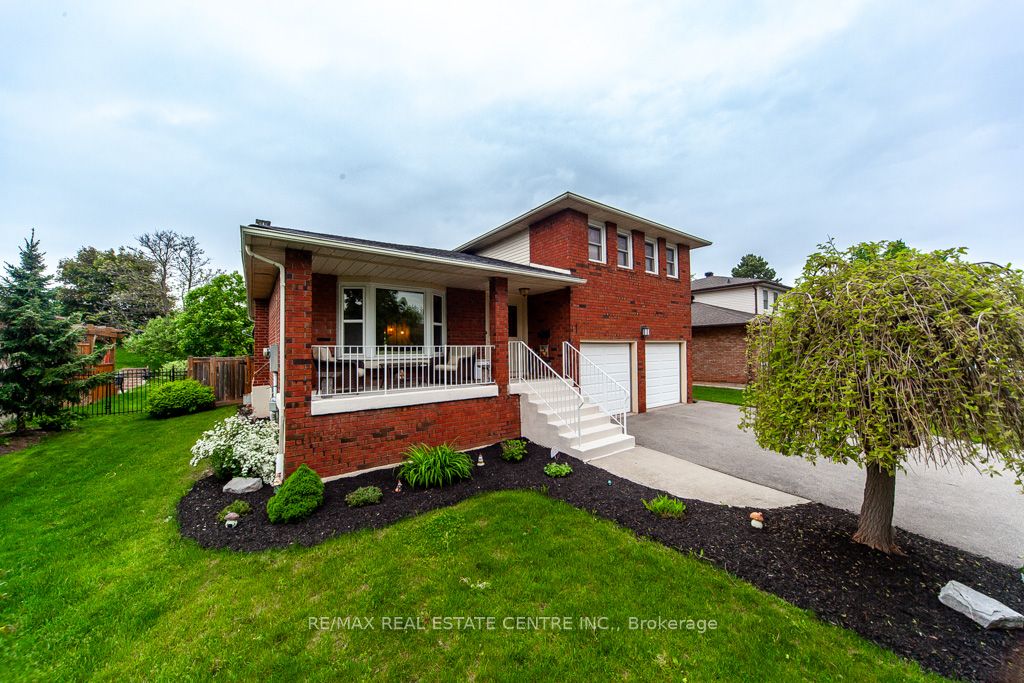 22 Hillside Drive