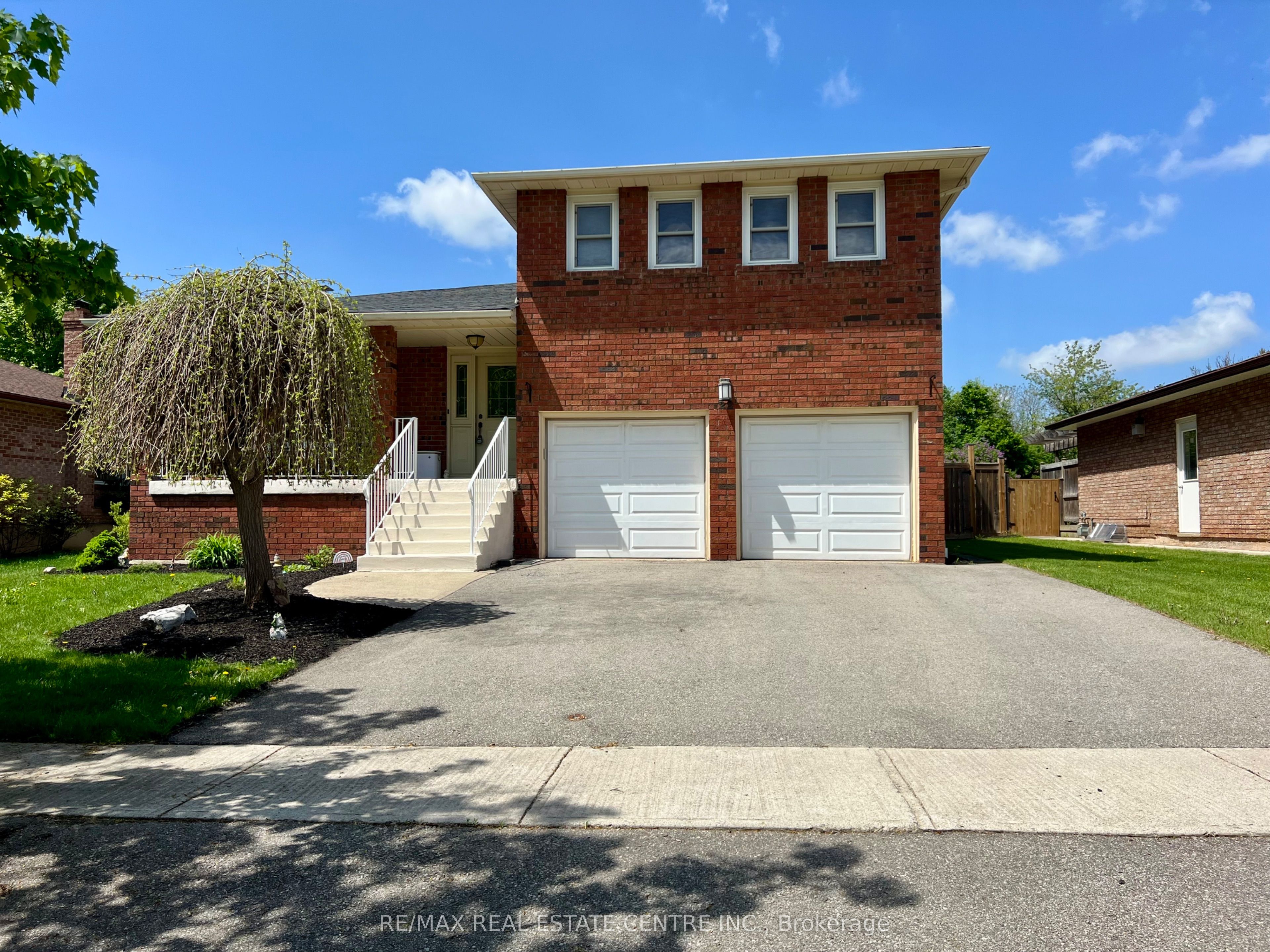 22 Hillside Drive