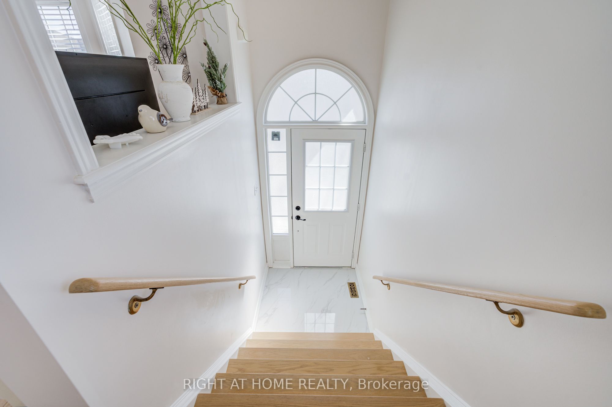 3064 Highbourne Crescent