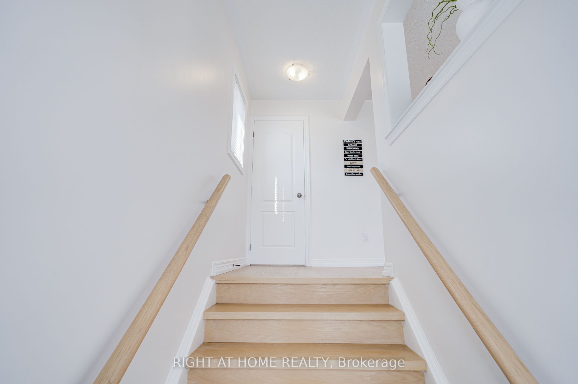 3064 Highbourne Crescent