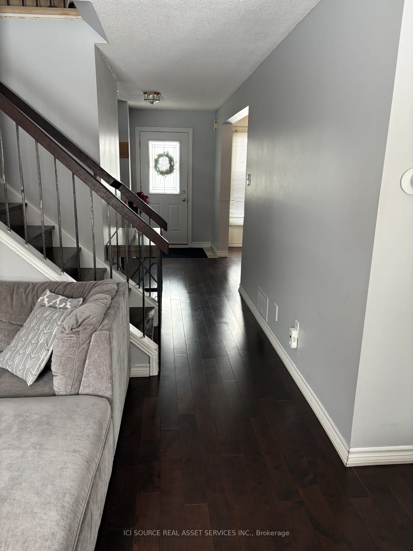 30 Thatcher Court Upper