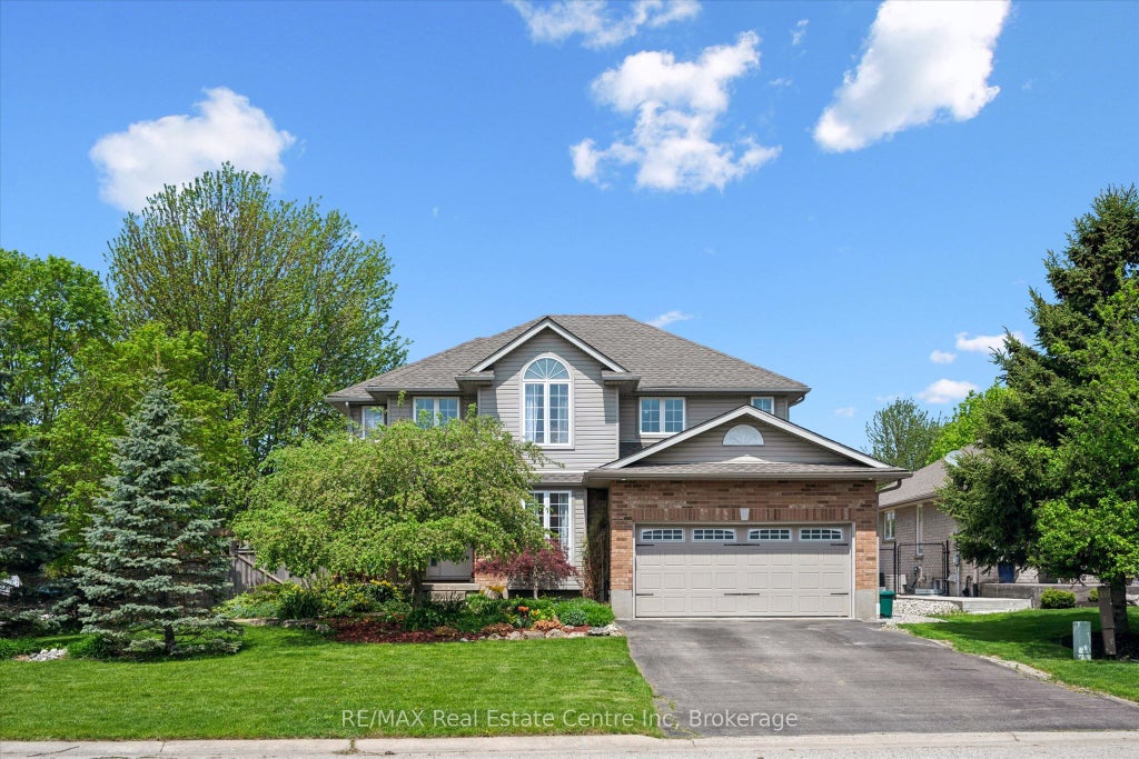 Photo of 332 Daniel Crescent, Centre Wellington, ON N0B 1S0 (MLS # X13150484)