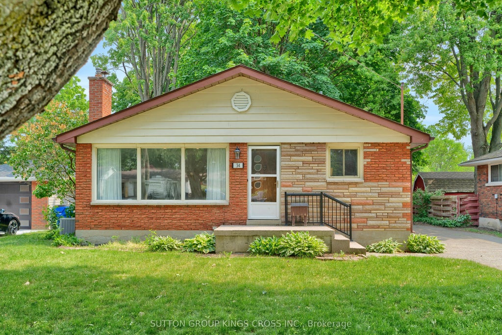 Photo of 34 Hillcrest Avenue, Chatham-Kent, ON N7M 4E7 (MLS # X13716612)
