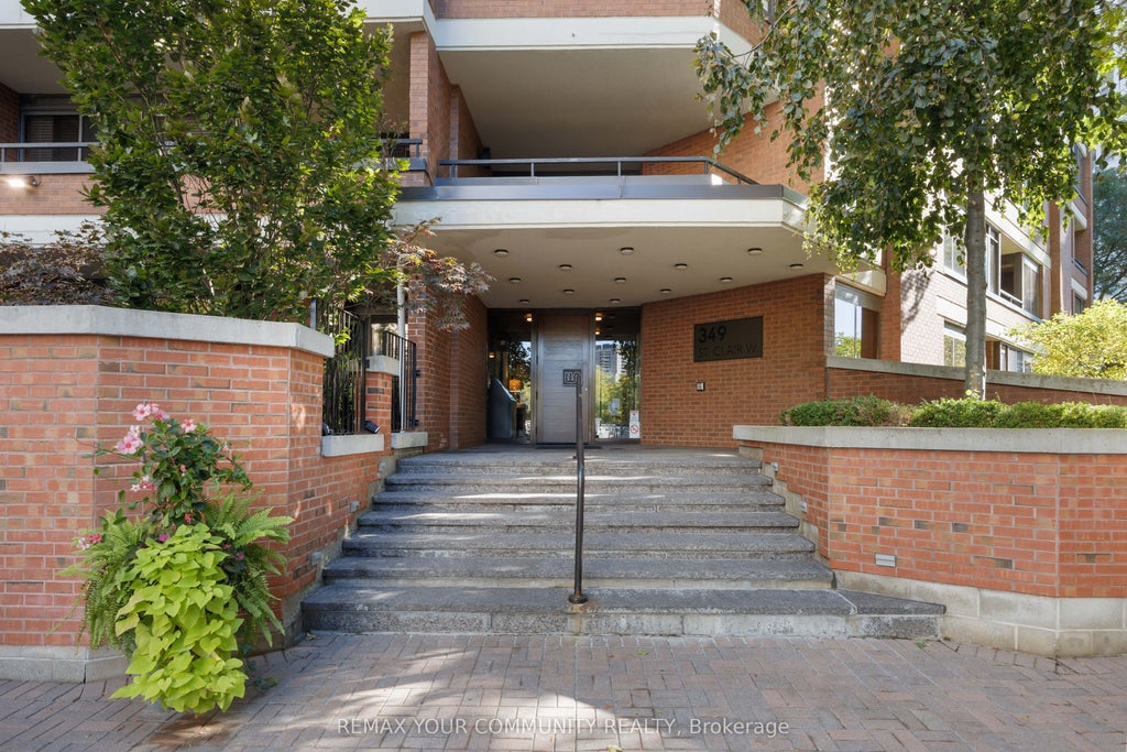Photo of 349 St Clair Avenue W #410, Toronto, ON M5P 1N3 (MLS # C13875472)