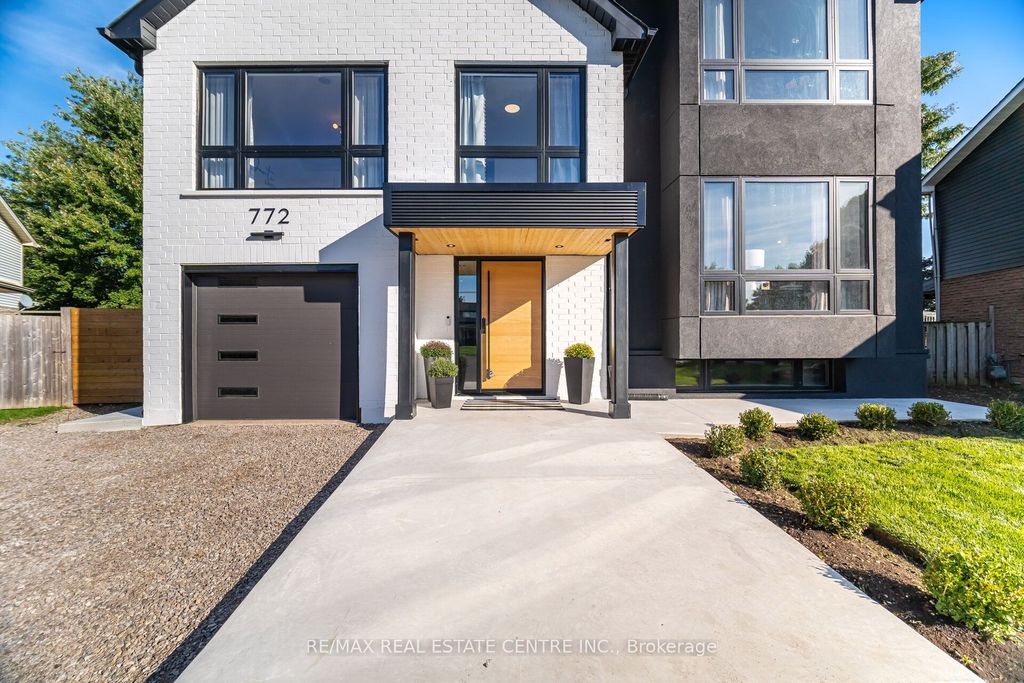 Photo of 772 Banting Court, Milton, ON L9T 3M5 (MLS # W13027406)